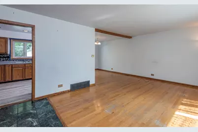 2417 Metropolitan Avenue, Waukegan, IL 60087 - Photo 4