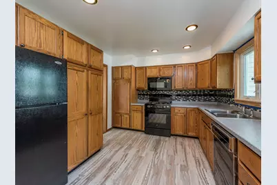 2417 Metropolitan Avenue, Waukegan, IL 60087 - Photo 10