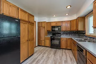 2417 Metropolitan Ave, Waukegan, IL 60087 - Photo 10