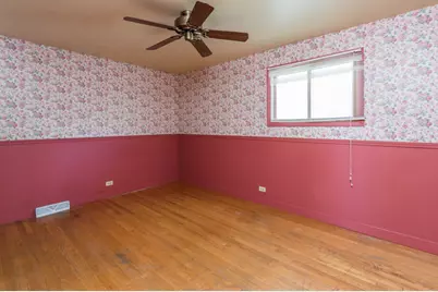 2417 Metropolitan Avenue, Waukegan, IL 60087 - Photo 14