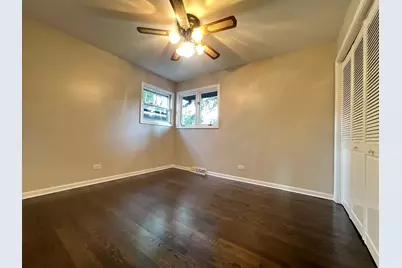 16260 W Arlington Drive, Libertyville, IL 60048 - Photo 10
