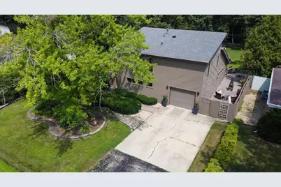 318 N Brookshore Drive, Shorewood, IL 60404 - Photo 22