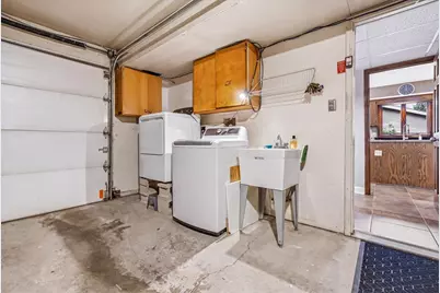 318 N Brookshore Drive, Shorewood, IL 60404 - Photo 18