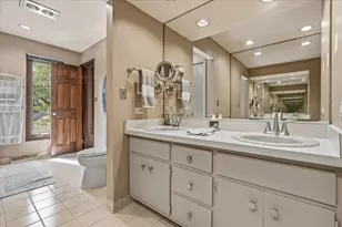 318 N Brookshore Dr, Shorewood, IL 60404 - Photo 14