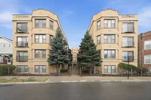 3008 W Addison St, Chicago, IL 60618 - Photo 2