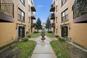3008 W Addison St, Chicago, IL 60618 - Photo 22