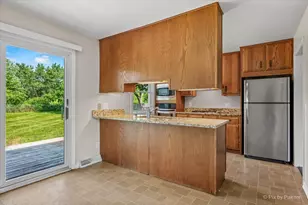 136 Scott Dr, East Dundee, IL 60118 - Photo 10