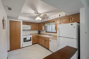 11137 E Rd, Palos Hills, IL 60465 - Photo 2