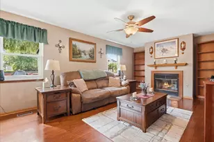 1860 Carl Dr, Round Lake Beach, IL 60073 - Photo 16