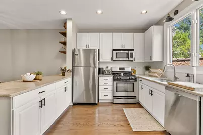2939 N Honore Street #C, Chicago, IL 60657 - Photo 14