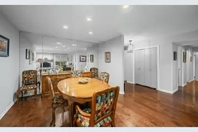 1125 Lake Cook Road #505E, Northbrook, IL 60062 - Photo 8