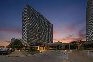 4800 S Chicago Beach Dr, Chicago, IL 60615 - Photo 2