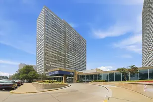 4800 S Chicago Beach Dr, Chicago, IL 60615 - Photo 1