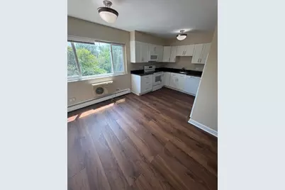 573 Pershing Avenue #F, Glen Ellyn, IL 60137 - Photo 2