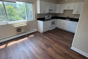 573 Pershing Ave, Glen Ellyn, IL 60137 - Photo 2