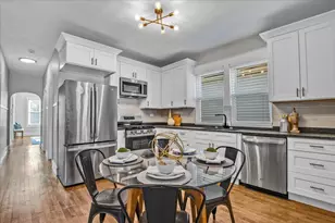 9824 S Escanaba Ave, Chicago, IL 60617 - Photo 14