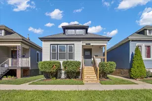 9824 S Escanaba Ave, Chicago, IL 60617 - Photo 1