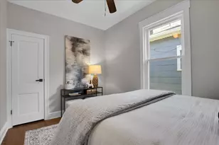 9824 S Escanaba Ave, Chicago, IL 60617 - Photo 12