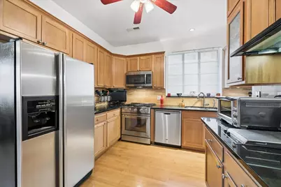 5725 N Sacramento Avenue, Chicago, IL 60659 - Photo 8