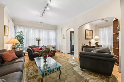 5725 N Sacramento Avenue, Chicago, IL 60659 - Photo 4