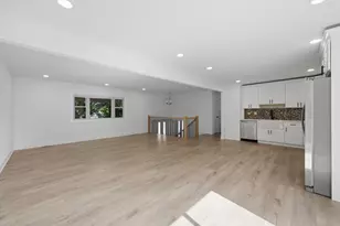 17691 Devon Dr, Country Club Hills, IL 60478 - Photo 4
