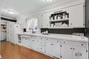 7300 W Palos Ave, Palos Heights, IL 60463 - Photo 12