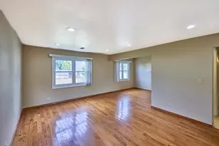 593 Iroquois Trail, Carol Stream, IL 60188 - Photo 4