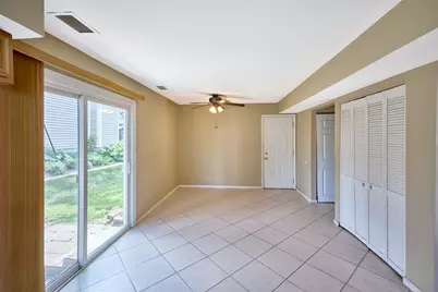 593 Iroquois Trail, Carol Stream, IL 60188 - Photo 8