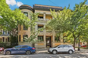 453 W Fullerton Pkwy, Chicago, IL 60614 - Photo 2