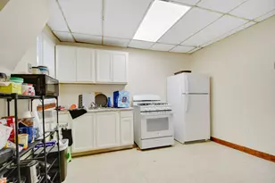 2854 W 38th Pl, Chicago, IL 60632 - Photo 4