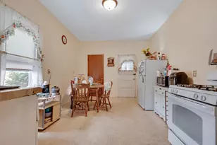 2858 W 38th Pl, Chicago, IL 60632 - Photo 14
