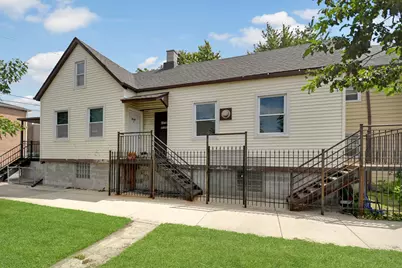 2858 W 38th Place, Chicago, IL 60632 - Photo 2