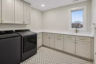 498 W 3rd Ave, Elmhurst, IL 60126 - Photo 26
