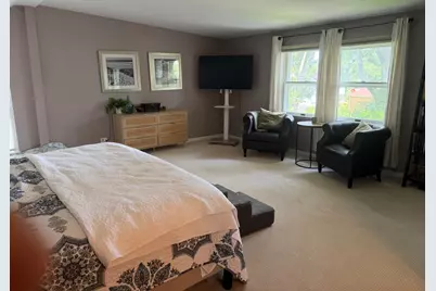235 Nordica Avenue, Glenview, IL 60025 - Photo 12