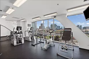 510 W Erie St, Chicago, IL 60654 - Photo 16