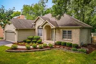 445 Kelly Ln, Crystal Lake, IL 60012 - Photo 1