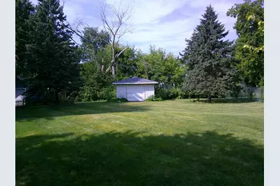 1433 Oakwood Drive, Dekalb, IL 60115 - Photo 6