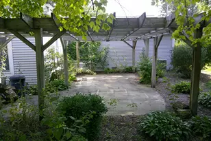 1433 Oakwood Dr, Dekalb, IL 60115 - Photo 8