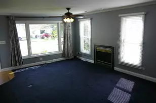 1433 Oakwood Dr, Dekalb, IL 60115 - Photo 10