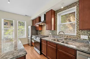 1624 W Grace St, Chicago, IL 60613 - Photo 4