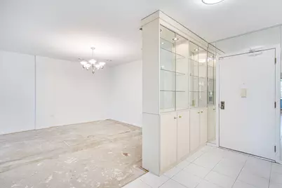 6400 N Cicero Avenue #212, Lincolnwood, IL 60712 - Photo 10