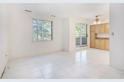 6400 N Cicero Avenue #212, Lincolnwood, IL 60712 - Photo 8