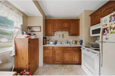 1315 7th Avenue, Sterling, IL 61081 - Photo 4