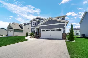 2080 Bent Grass Wy, Bolingbrook, IL 60490 - Photo 4