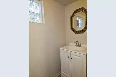10638 S Eberhart Avenue, Chicago, IL 60628 - Photo 16