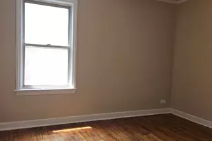 10638 S Eberhart Ave, Chicago, IL 60628 - Photo 14