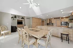 8416 Evergreen Ln, Darien, IL 60561 - Photo 10