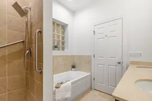 4662 N Winthrop Ave, Chicago, IL 60640 - Photo 12
