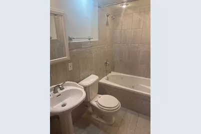 5721 Circle Drive #304, Oak Lawn, IL 60453 - Photo 8
