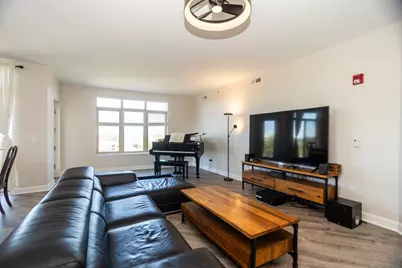 8440 Callie Avenue #606, Morton Grove, IL 60053 - Photo 6